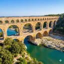 Nîmes et sa région : votre territoire de location